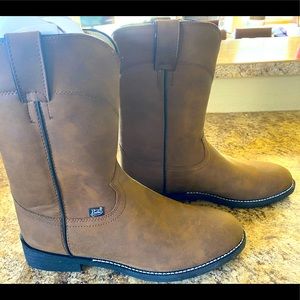 BRAND NEW -Justin men’s crazy cow boots